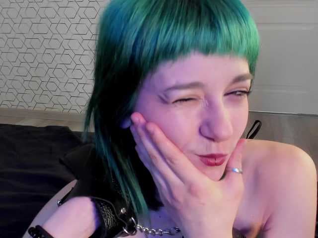 Scarle-Whisper live cam