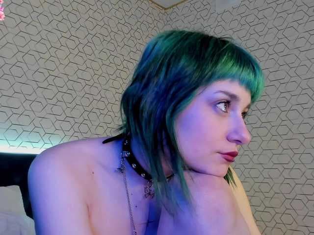 Scarle-Whisper live cam