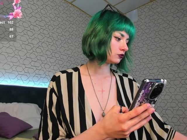 Scarle-Whisper live cam