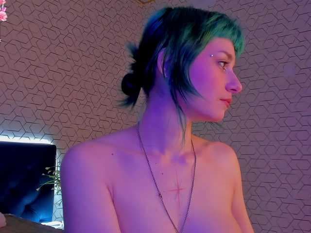 Scarle-Whisper live cam