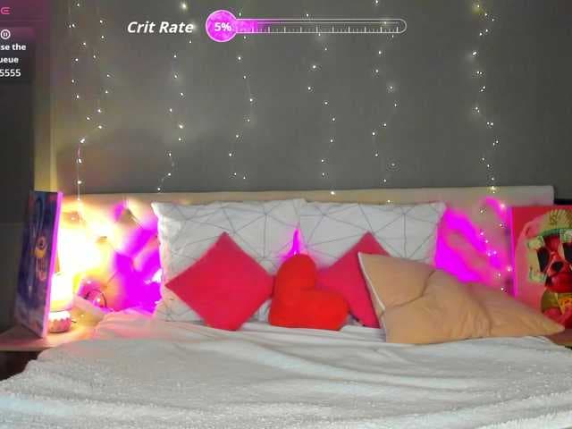 Golden-Whisper live cam