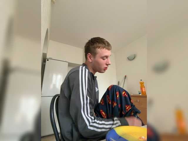 18-0Maxwell live cam