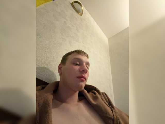 18-0Maxwell live cam