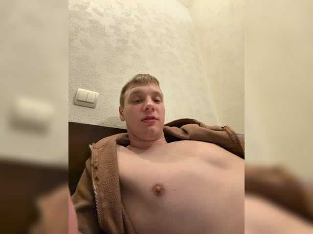 18-0Maxwell live cam