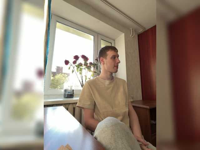 18-0Maxwell live cam