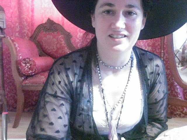 AmanelWhite live cam