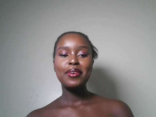 Spiceynelly live cam