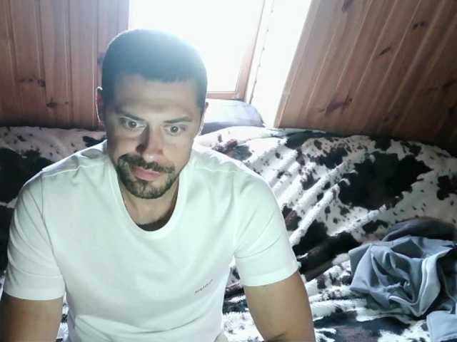 Deniskaaaaa12 live cam