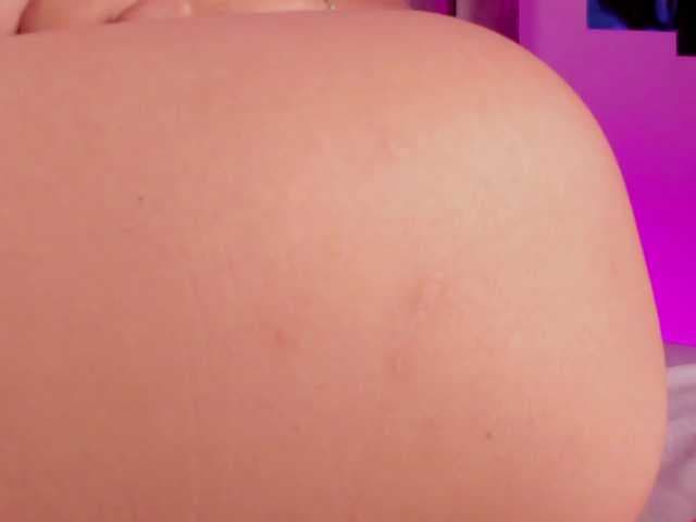 Gabriela-Suarez-1 live cam