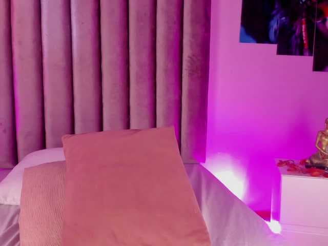 Gabriela-Suarez-1 live cam