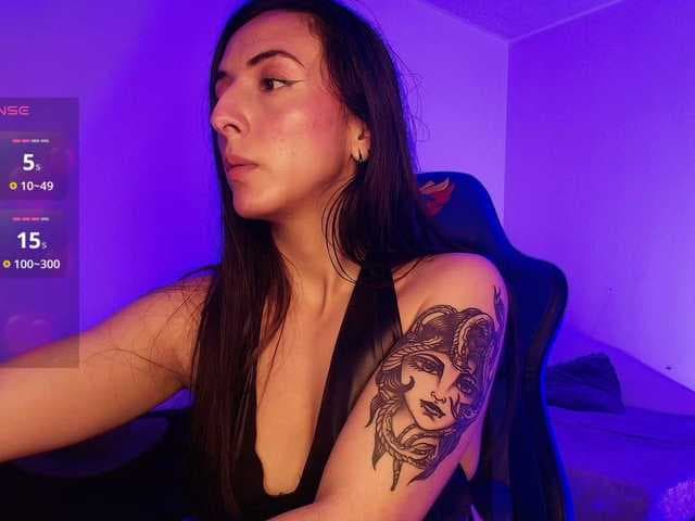 NicolWhitee live cam