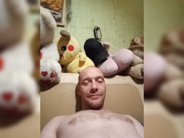 Viktor83a live cam