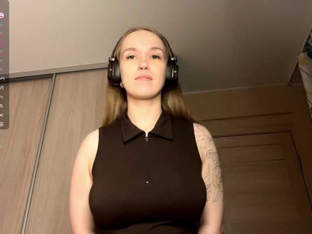 JeaneMckaskle live cam