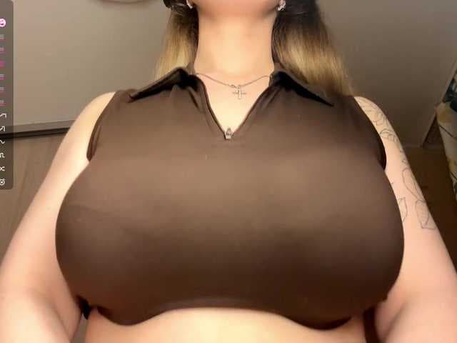 JeaneMckaskle live cam
