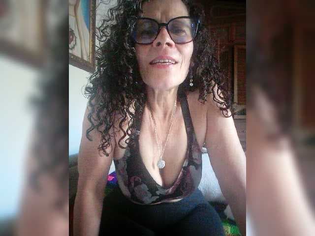 Linamilf70 live cam