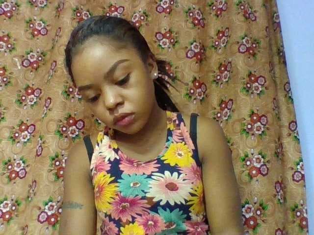 Elysa7 live cam