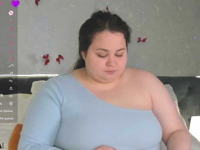 Moonlit-Adelee live cam