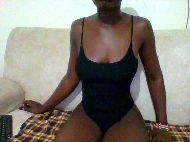 Bella-22 live cam