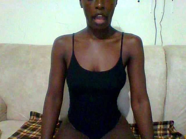 Bella-22 live cam