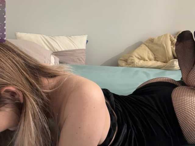 Peachy-keens live cam