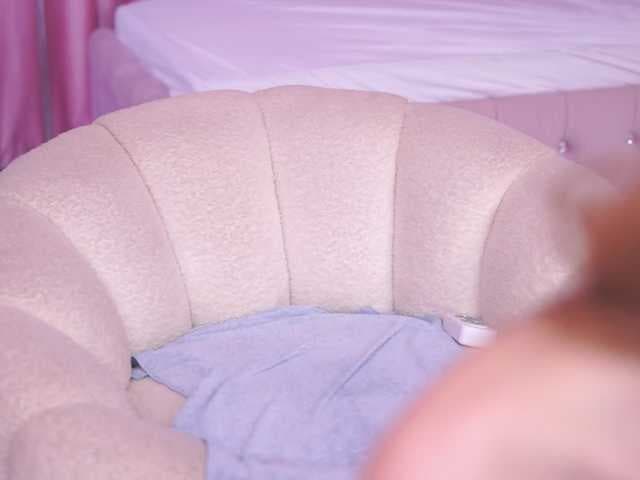 AnnSoleil live cam