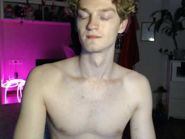 DanielYumm live cam