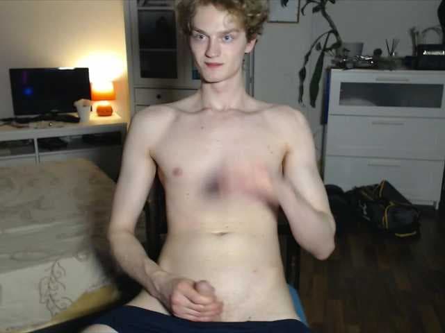 DanielYumm live cam
