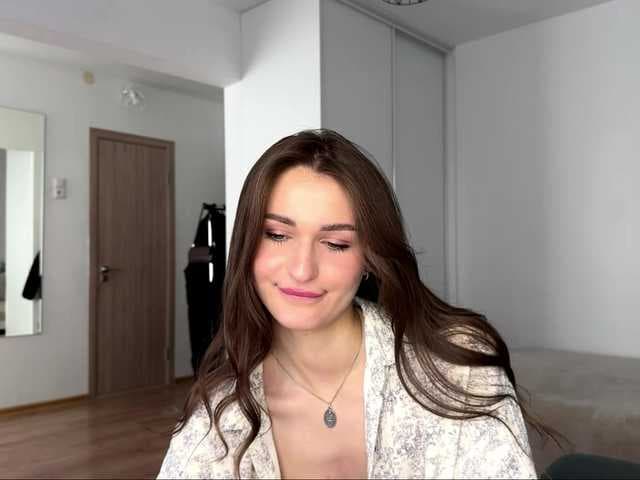 LauraMondella live cam
