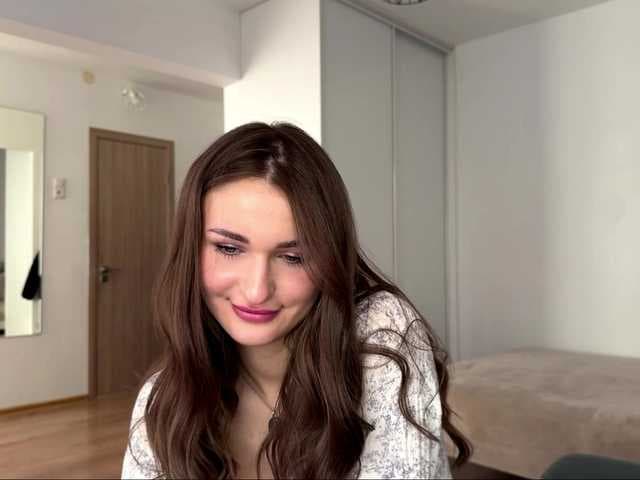 LauraMondella live cam