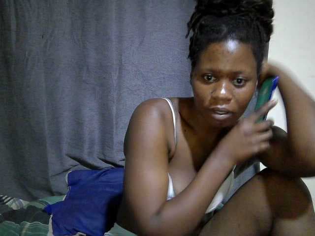 Cute-mellanin live cam