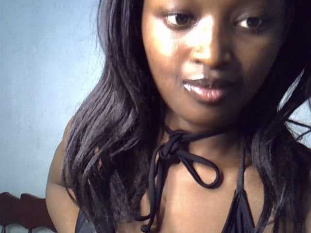 ExoticKiara1 live cam