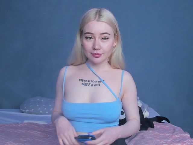 LillieBerry live cam