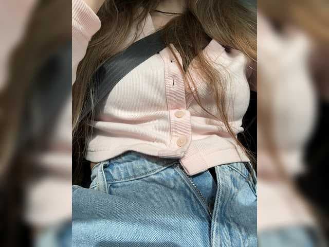 Amelia575-1 live cam