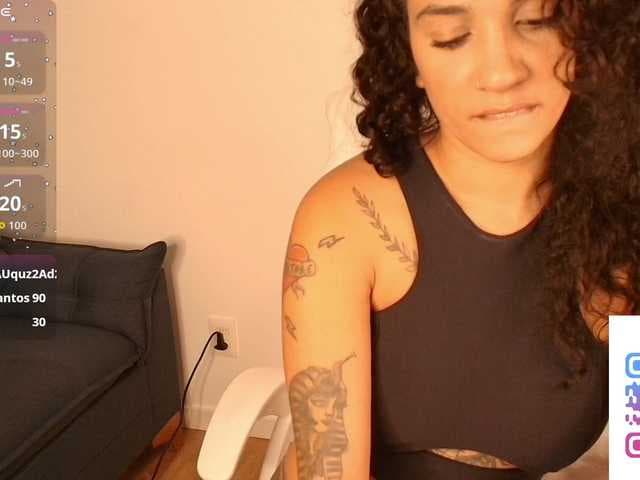 Sally-Diaz live cam