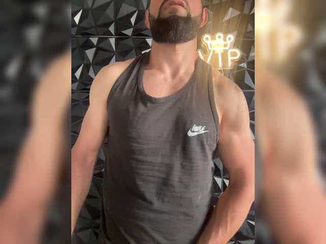 ALEX672 live cam