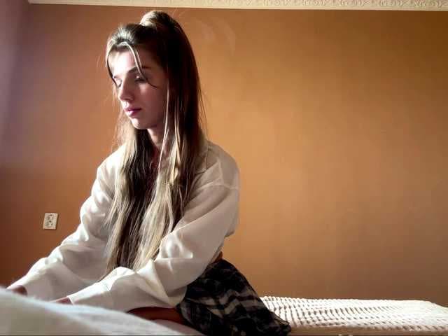 BlondellFriot live cam on BongaCams