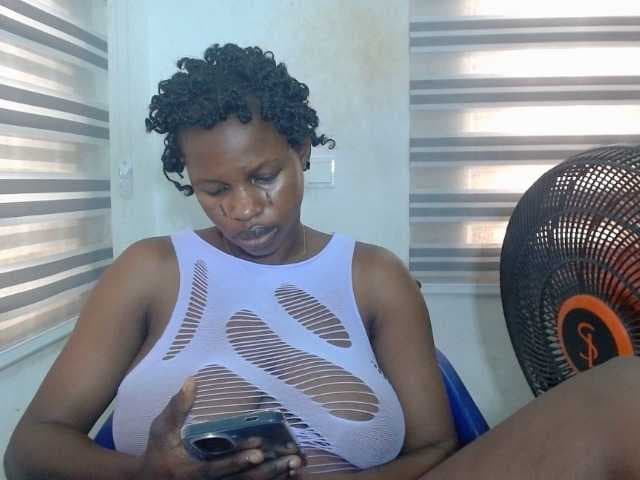 Sweetncreamy live cam