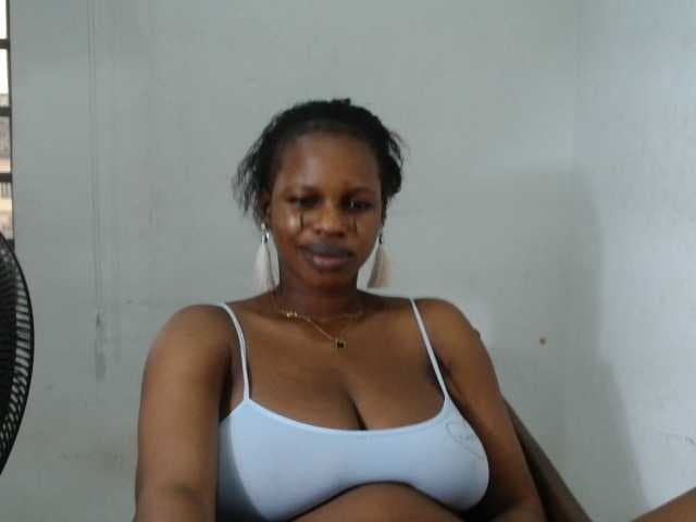 Sweetncreamy live cam