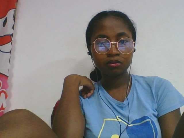 Marinah1a live cam
