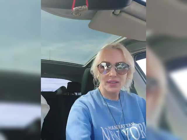 White00Pearl live cam