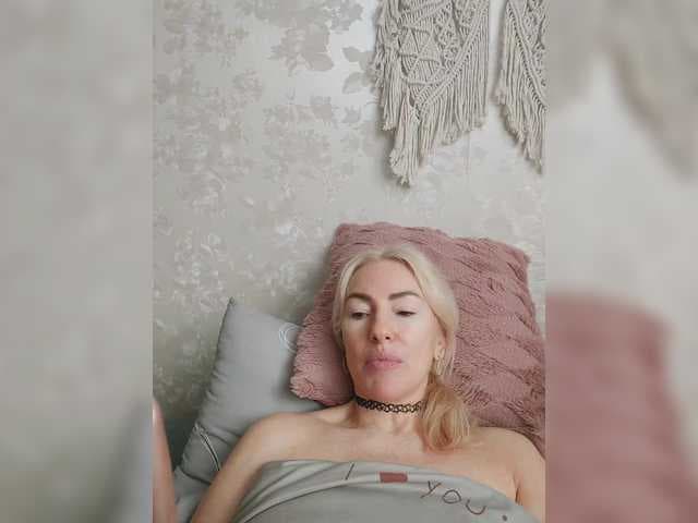 White00Pearl live cam