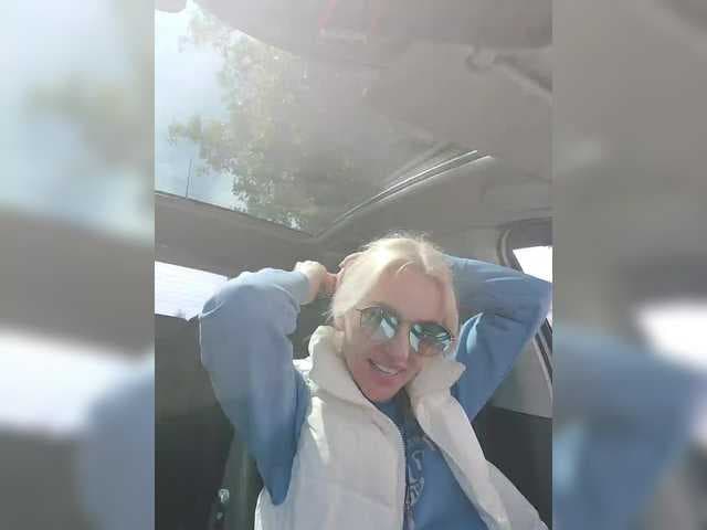 White00Pearl live cam