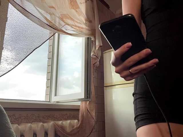 RonnaWillow live cam