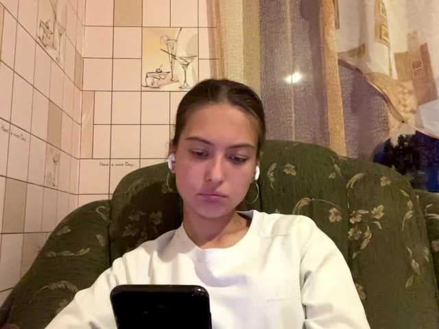 RonnaWillow live cam