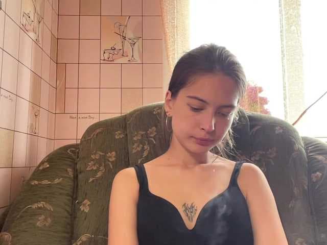 RonnaWillow live cam