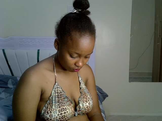 Queenberries live cam