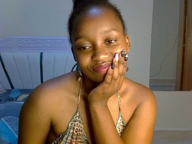 Queenberries live cam