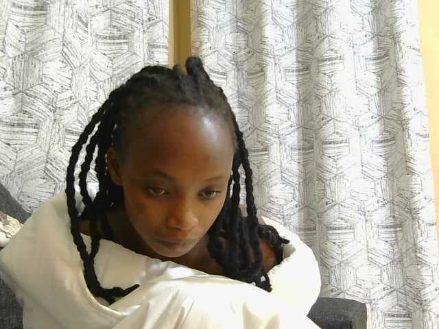 kinkydolll live cam on BongaCams