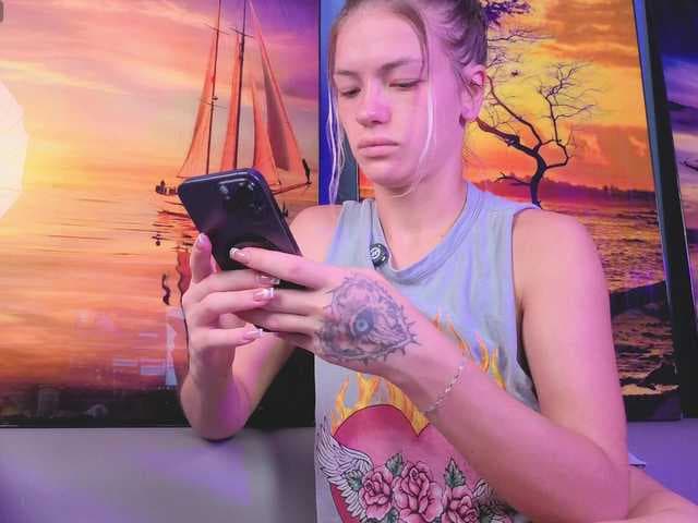 BrILLianteBarb live cam