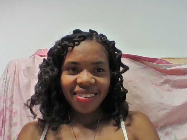 Emelie1a live cam